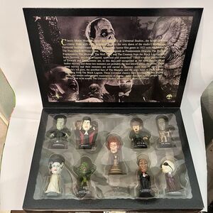 Universal Studios Monsters 1998 LITTLE BIG HEADS - FAO Schwarz Set Of 9